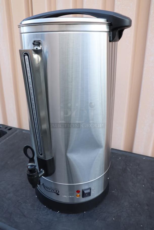 Brand new Avantco WB29L water boiler, 7.6 gallon, 120V, 1500W, stainless steel, scratch-n-dent, external level gauge.