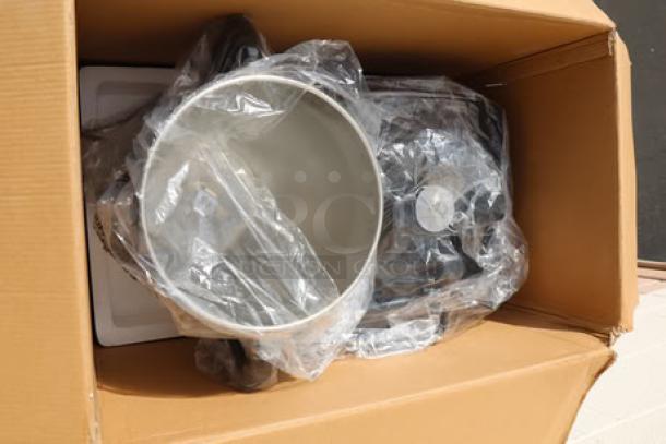 AvaMix BX1GRG2J 3 3/4 hp 1 Gallon Commercial Blender, stainless steel, with 2 jars, packaged for shipping.