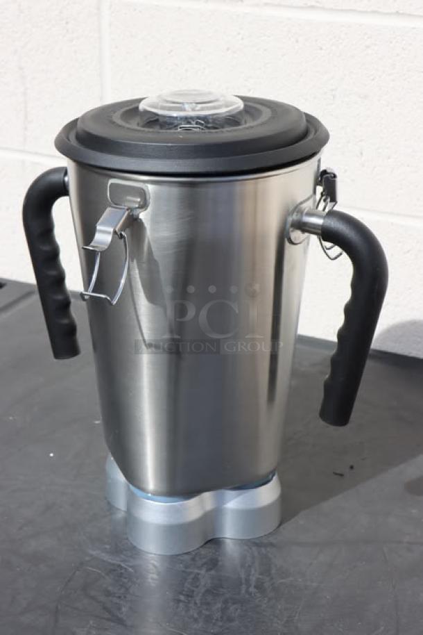 AvaMix BX1GRGT 3 3/4 hp 1 Gallon Stainless Steel Commercial Food Blender, heavy-duty, with timer, excellent condition.