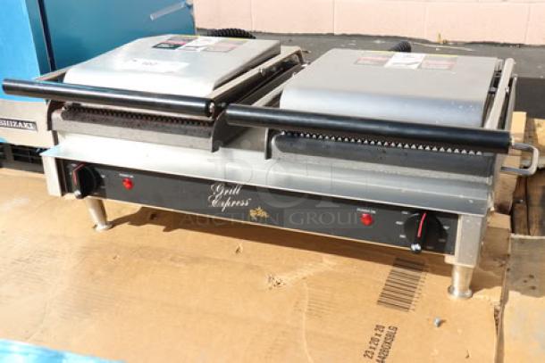 Star Grill Express GX20IG-240V double sandwich grill, 20", grooved cast iron plates, minor rust, dual 10"x10" surface, 208/240V.