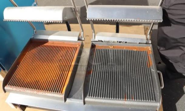 Brand new Star Grill Express GX20IG-240V double sandwich grill, 20", dual grooved 10"x10" plates, minor rust visible.