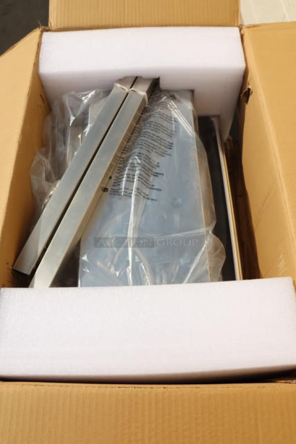 Brand new Avantco FFDS-1 Infrared French Fry Warmer in damaged packaging. Model FFDS-1, S/N: CK-250648R-170, 1000W, 120V.