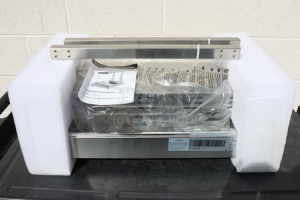 Brand new Avantco FFDS-1 French Fry Warmer, 1000W, 120V, serial CK-250648R-170; packaging is damaged.