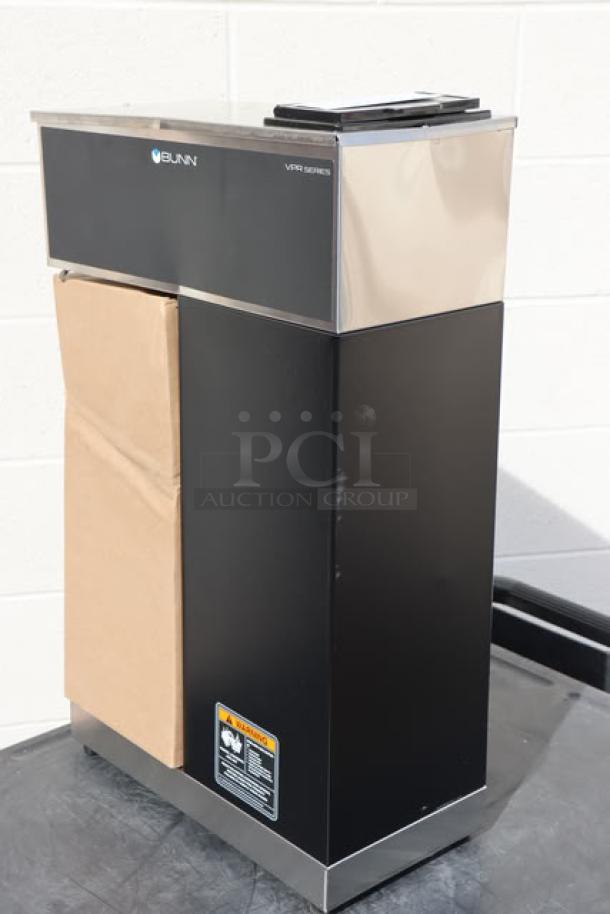 BRAND NEW Bunn 33200.0010 VPR-APS Pourover Airpot Coffee Brewer, 120V, minor packaging damage, S/N VPR1061791.