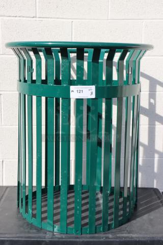 BRAND NEW Ex-Cell Kaiser SC-2633 HGR 37 Gallon Outdoor Trash Can, Hunter Green Gloss, minor scratches, auction tag visible.