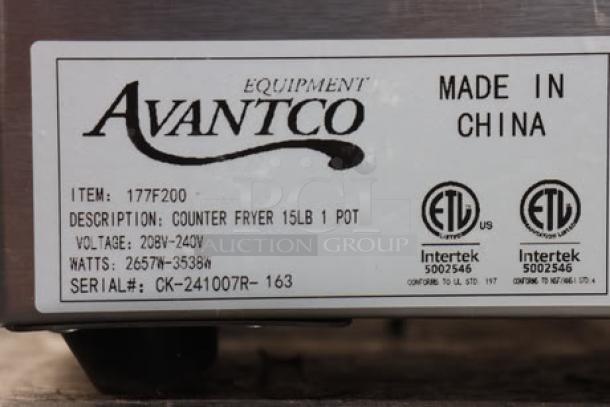 Avantco F200 electric countertop fryer label showing specs: 15 lb capacity, 208-240V, 2657W-3538W, S/N: CK-241007R-163.