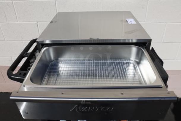 Avantco BW32 Stainless Steel Bun Warmer, model BW32M, with minor side dents, brand new condition, 120V, 450W.