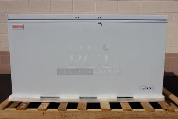 BRAND NEW Galaxy CF16HC Commercial Chest Freezer, 15.9 cu. ft., minor dent on the right air vent, 115V, 1.85A.