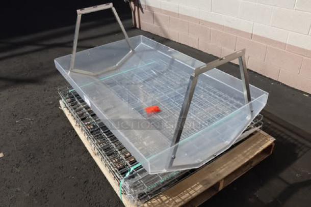 BRAND NEW ServIt 423ST4B1SC sneeze guard for 4-pan steam tables, chipped front right corner. 2-sided, self-service design.