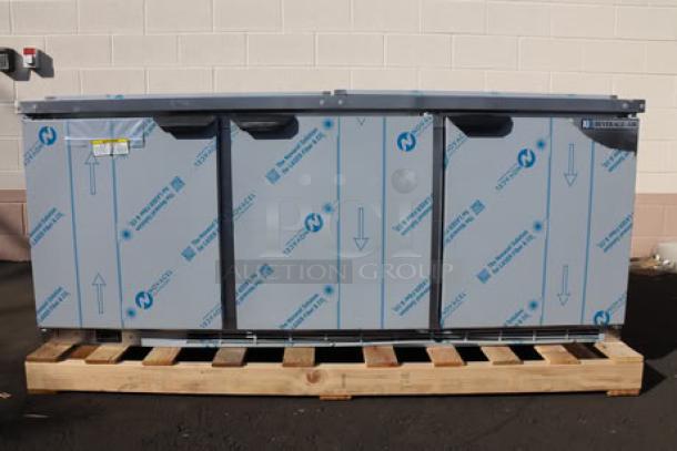 Beverage-Air SPE72HC-S refrigerated salad bar, 72" stainless steel, minor dent on right panel, 9/10 condition, on pallet.