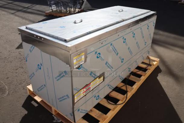 Beverage-Air SPE72HC-S refrigerated salad bar, 72" stainless steel, 115V, minor dent on right. Model SPE72HC-S, S/N: 15509851.