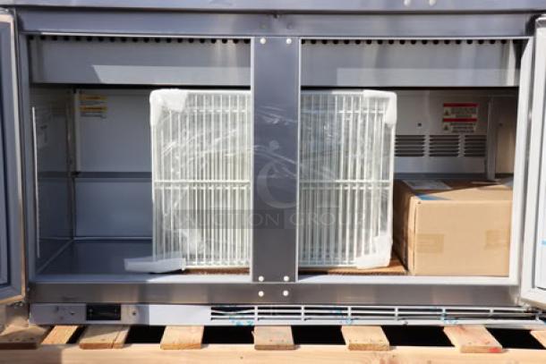 Beverage-Air SPE72HC-S refrigerated salad bar, 72" stainless steel, minor dent on right panel, 9/10 condition, 115 volts.