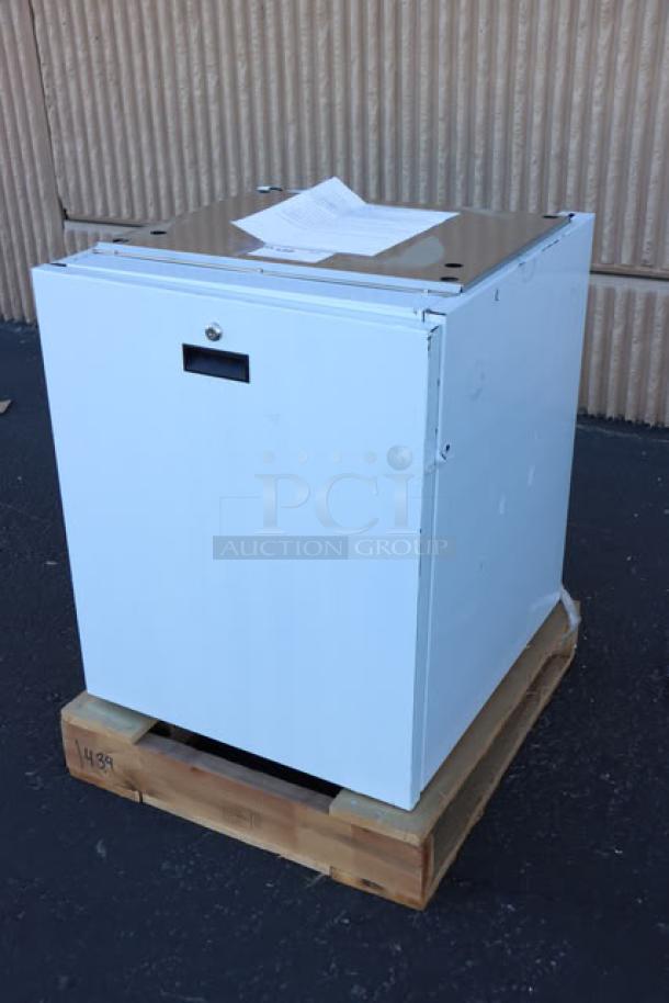 BRAND NEW Scotsman HST21-A stainless steel ice dispenser stand with door. Dented on top back right. S/N: 24101320015262.