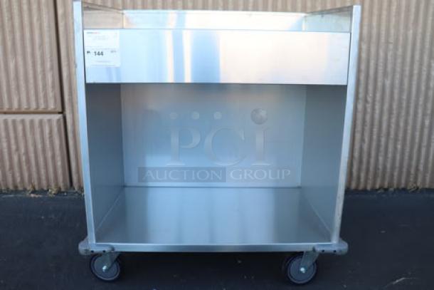 ServIt TSC-32 32" stainless steel flatware/tray cart, 8 pan capacity, minor scratches and dents, out of packaging.
