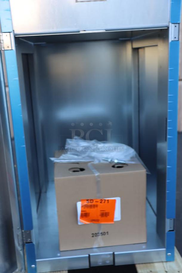 Brand new Hoshizaki SD-271 ice machine stand, 2025 model, minor scratches and dents, serial Q54115E. Boxed, includes lockable door.