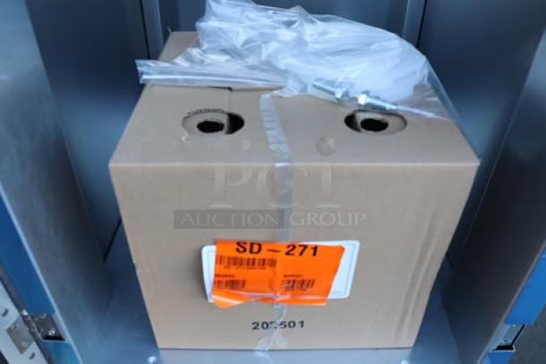 Hoshizaki SD-271 ice machine stand, 2025 model, in original packaging. Minor scratches and dents, serial number Q54115E.