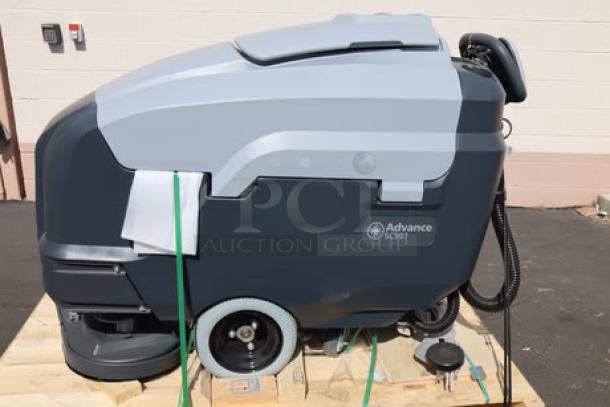 Advance SC901 ST 28D floor scrubber, brand new, 28" cleaning path, 30-gallon tank, 36V, 250 RPM, 310 Ah batteries, charger included.