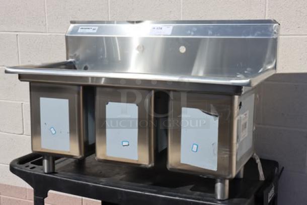 Regency 600S31014 39" stainless steel three-compartment sink, brand new scratch-n-dent, galvanized steel legs, no drainboards.