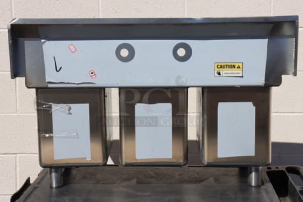 Regency 600S31014 stainless steel three-compartment commercial sink, 39", scratch-n-dent, with galvanized legs, 16-gauge.