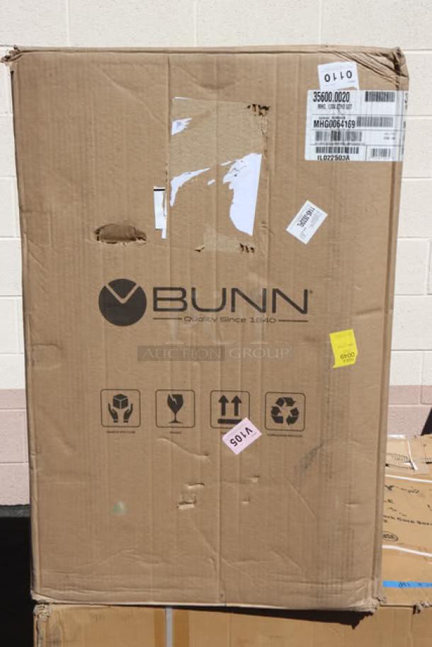 Brand new Bunn 35600.0020 BrewWISE Coffee Grinder in original packaging. Box is damaged. S/N: MHG0064169.