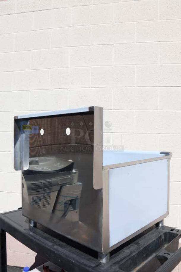 Brand new Steelton 522US12424 scratch-n-dent commercial equipment, stainless steel, minor imperfections visible.