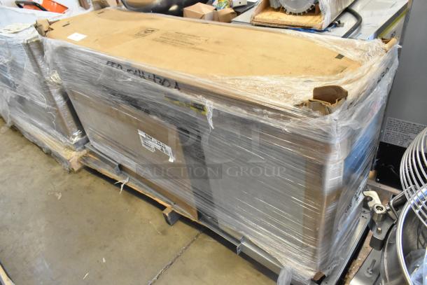 Brand new Hoshizaki SRK-20J3 remote ice machine condenser, 208-230V, 3 phase. Scratch and dent condition, wrapped packaging.