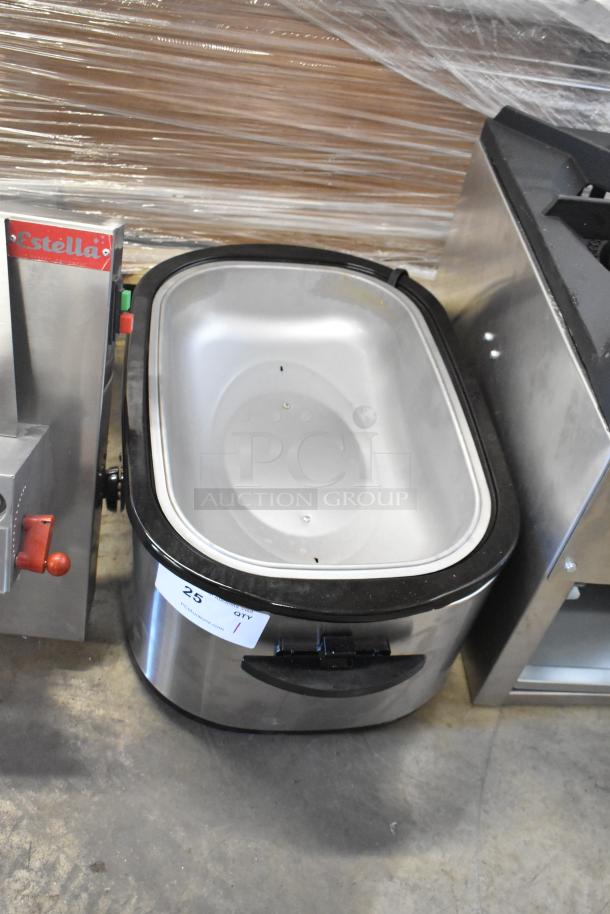 Galaxy 177ACR22SS 22 Qt. countertop roaster oven, stainless steel, new with scratches and dents, 120V, 1 phase.