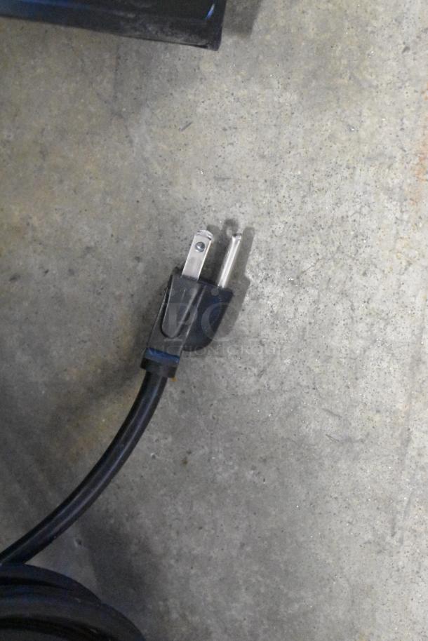 Stainless steel wet/dry vacuum cord, Tornado Taskforce 94236, 20-gallon. Scratch and dent condition. Model plug.