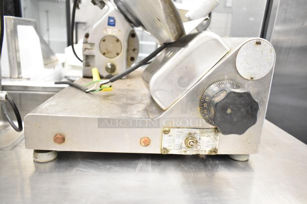 Globe 500 Commercial Countertop Meat Slicer with blade sharpener. Missing carriage. 115 volts, 1 phase. Used condition.
