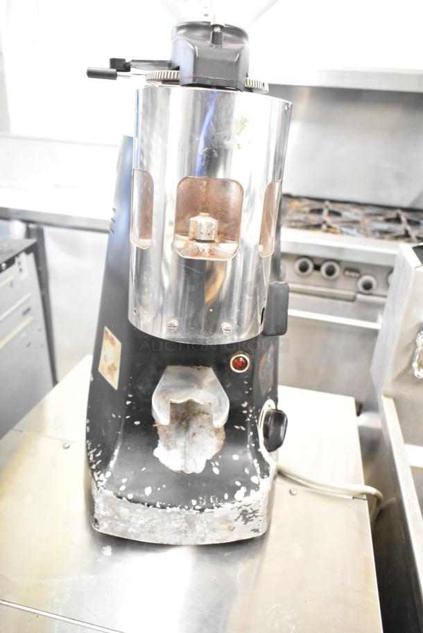 Mazzer Luigi ROBUR espresso grinder, 115V, worn condition, visible wear on exterior, countertop placement, 1 phase.