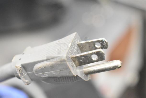 General Electric GE Profile PVM1790SR1SS microwave plug. 115V, 1 phase. Close-up showing details of plug condition.