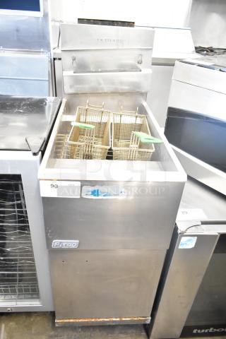 Pitco Frialator 40C natural gas deep fat fryer, 105,000 BTU, stainless steel, with baskets, used condition.