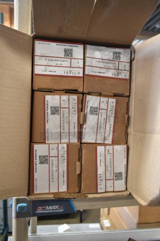 Box of 6 Alight ALG3R612L lights, new condition, with visible scratch and dent. Labels detail model and installation instructions.