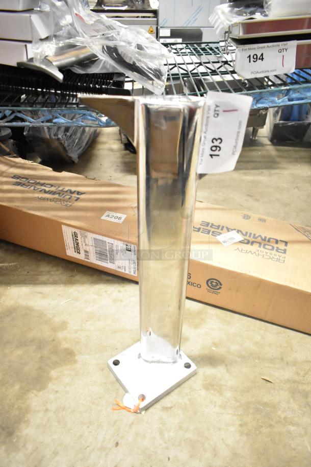 Brand new Estella 348MH16130 pole for SM100, SM130, SM160. Scratch and dent. Includes mounting base with visible label tag.