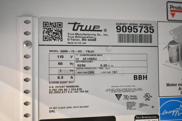 2017 True GDM-72-HC cooler, 3-door, 115V, 1 phase. Tag shows model, refrigerant R290, serial 9095735.