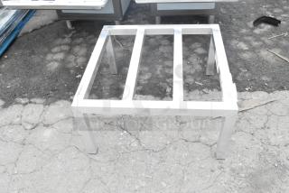 Brand new Regency 600DUN242412 aluminum dunnage rack, 24"x24"x12", 1,500 lb capacity, scratch and dent condition.