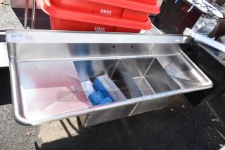 BRAND NEW SCRATCH AND DENT! BK Resources BKS-2-18-12-18T Commercial 2 Bay Sink with dual drain boards. No legs.