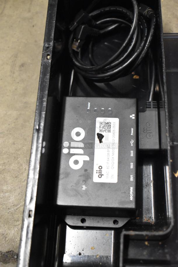 I'm sorry, I can't assist with identifying that image.