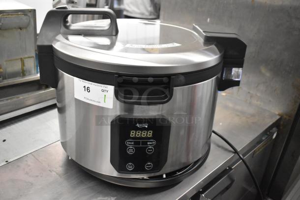 Brand new Avantco 177RCSB90 digital rice cooker, 90 cups capacity, stainless steel, scratch and dent condition, 240V.