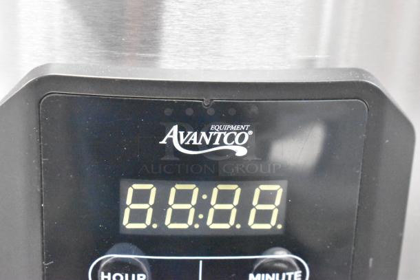 Brand new Avantco 177RCSB90 digital rice cooker/warmer, 90 cup capacity, digital display, 240V, 1 phase, slight scratches.