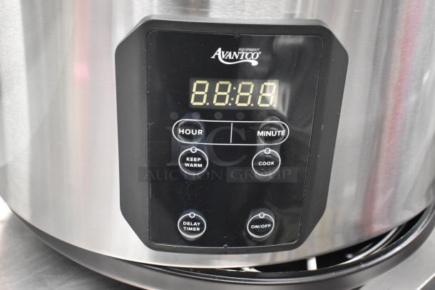 Brand new Avantco 177RCSB90 digital rice cooker/warmer with a 90-cup capacity, digital controls, and hinged lid. 240V, 1 Phase.