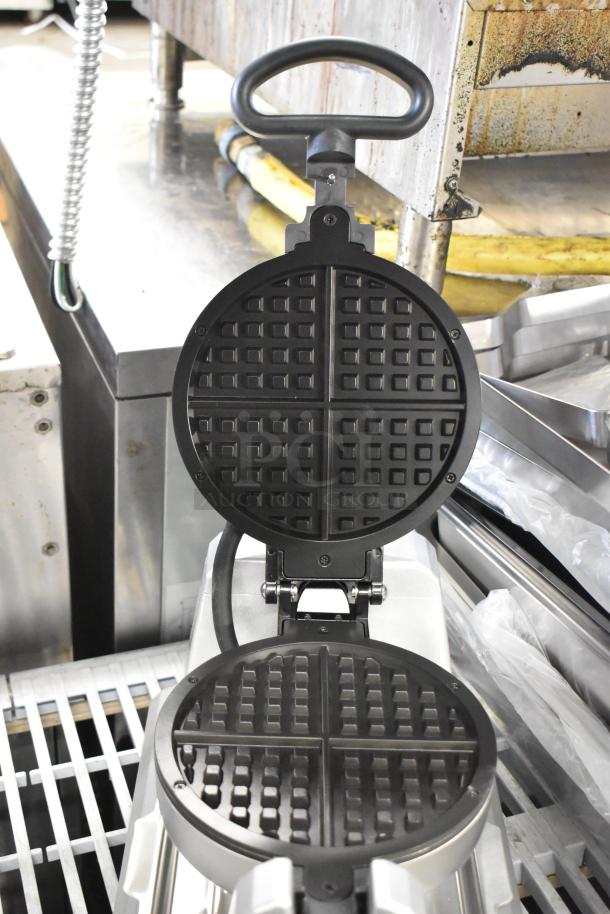 BRAND NEW Waring WWD180X single waffle maker. Scratch and dent condition. 120 Volts, 1 Phase, open position shown.