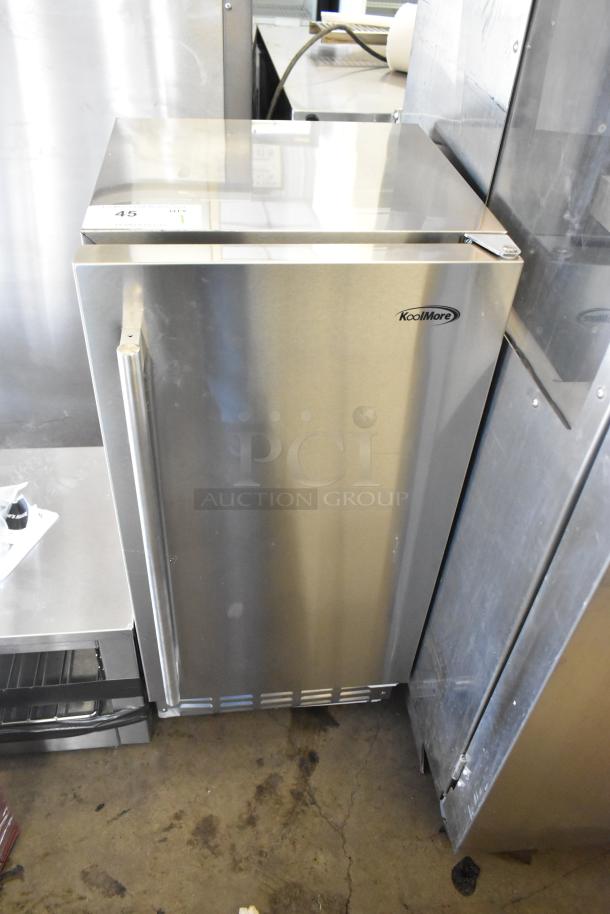 Brand new KoolMore KM-BIM66-NSS Pearl Ice Nugget Maker, 66lb/day, built-in model with drain pump, minor scratches.