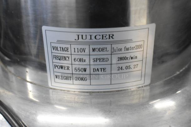 Commercial countertop citrus juicer, model Juice faster2000, 110V, 60Hz, 550W, 2800 RPM, 20kg, tagged with specs.