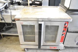 Blodgett Mark-V-111 Commercial Full Size Convection Oven w/ View Through Door and Thermostatic Controls. 208-230 Volts, 1 Phase.