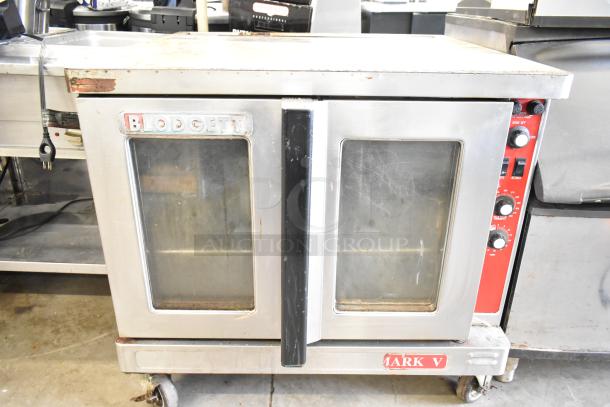 Blodgett Mark-V-111 commercial convection oven with view-through doors, thermostatic controls, 208-230V, in fair condition.