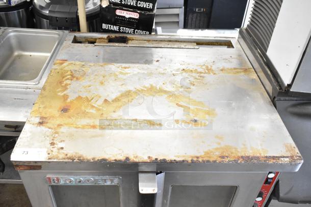 Blodgett Mark-V-111 convection oven, full size, view-through door, thermostatic controls, worn surface, 208-230V, 1 phase.