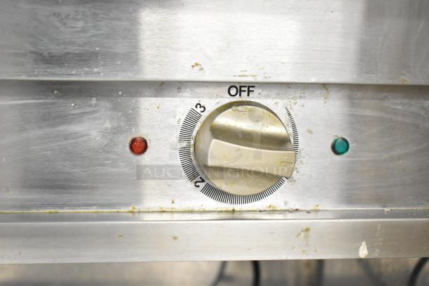 2021 ServIt 423EST2WOPB commercial electric steam table control panel with temperature dial and indicator lights.