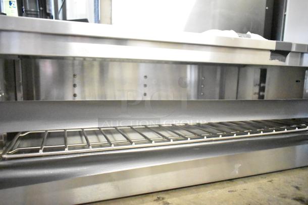 BRAND NEW Vollrath 922CM424035 JW30 Cheese Melter, countertop, scratch and dent, 240V, 1 phase, stainless steel finish.