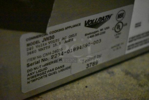 BRAND NEW Vollrath JW30 countertop cheese melter, model 922CM424035. 240V, 3660W, 15.3A. Scratch and dent condition.
